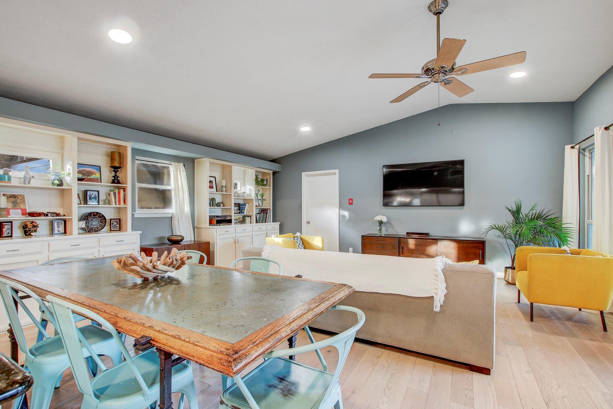 2104 W 10th St, Austin, TX 78703