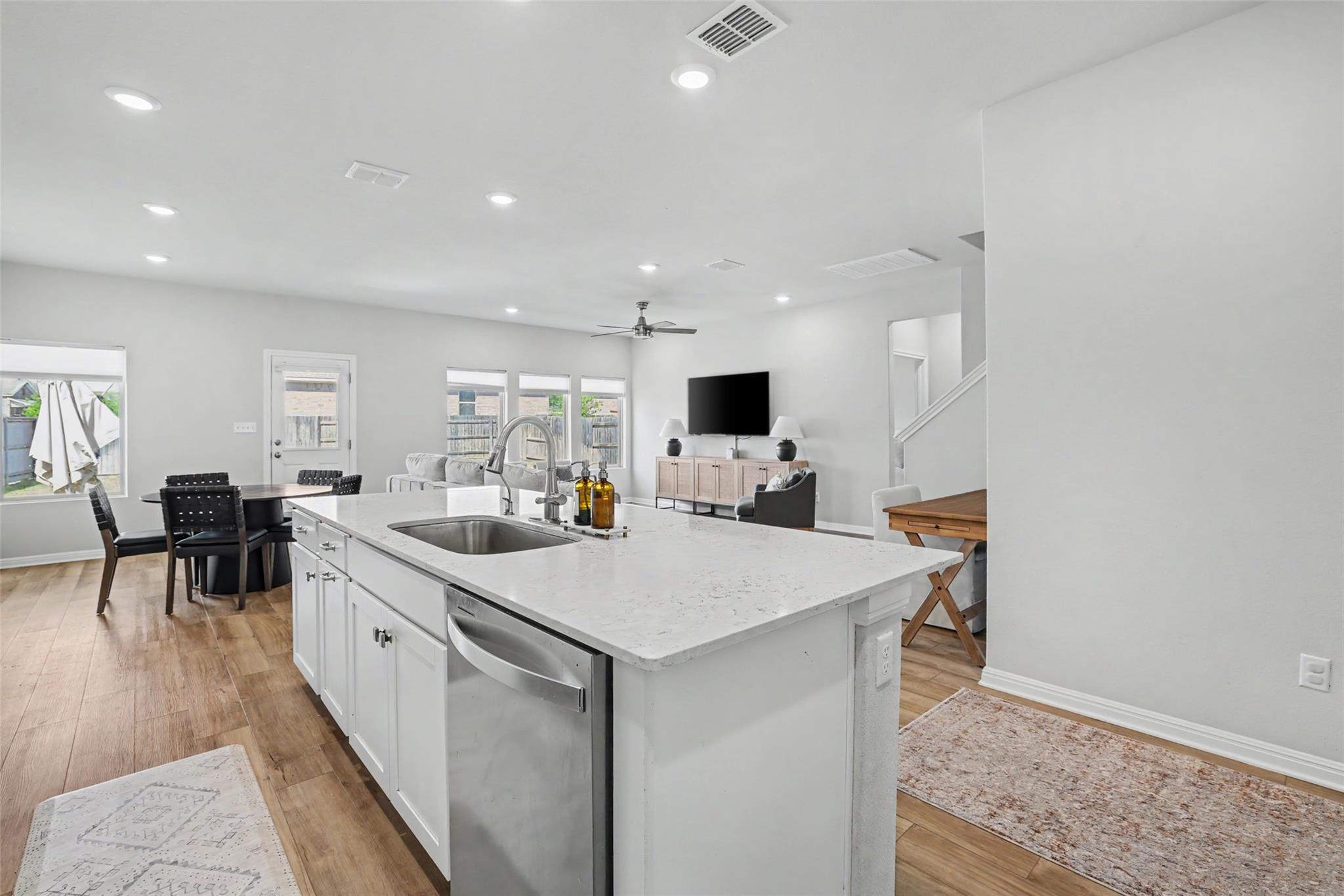 310 Running M St, Georgetown, TX 78633