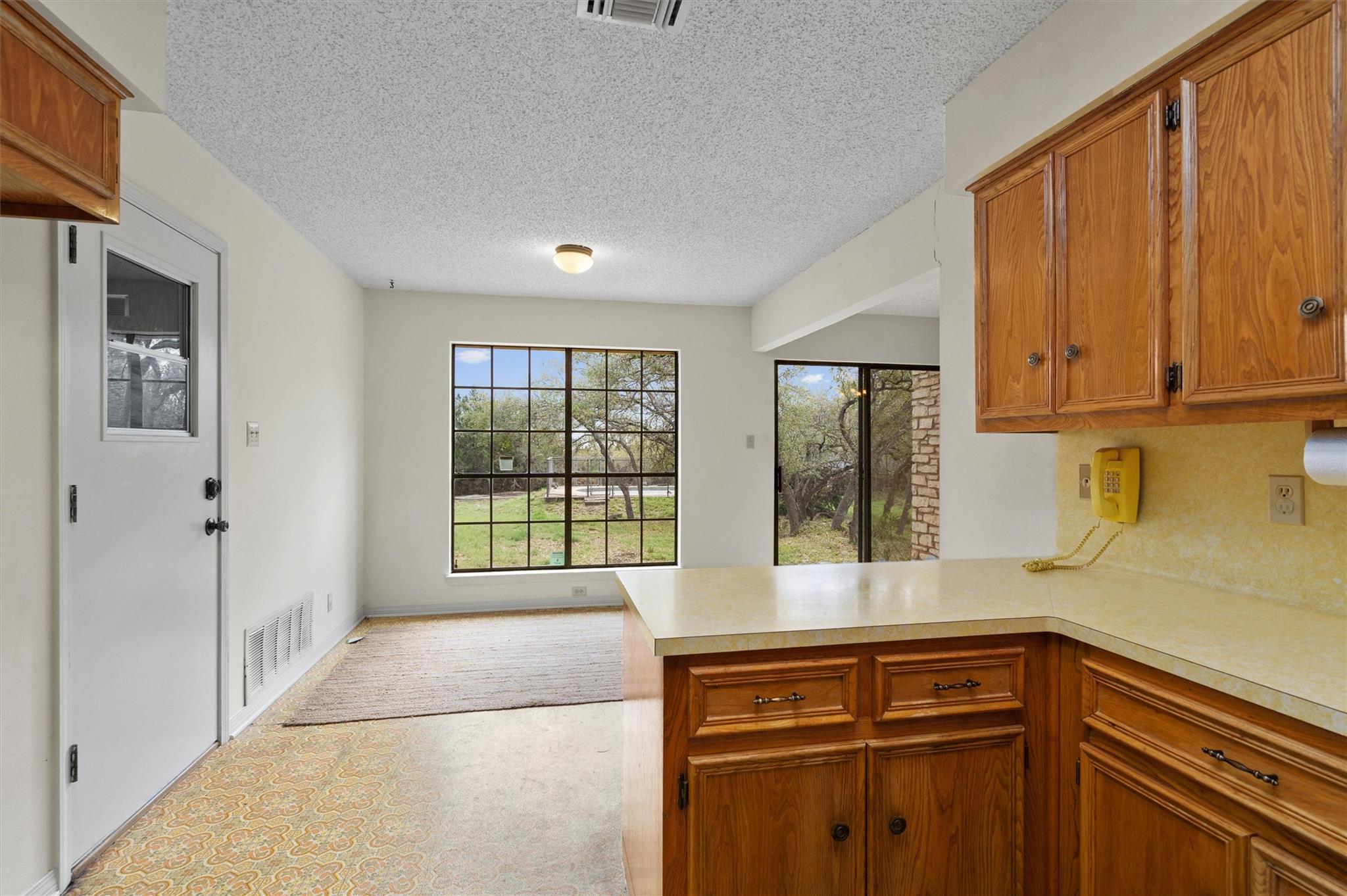 422 Patricia Rd, Georgetown, TX 78628