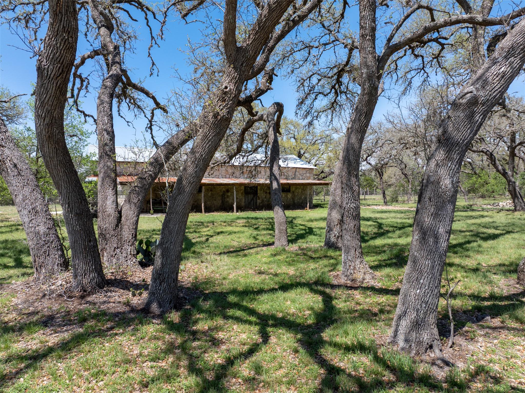 220 Meadowview Dr, Wimberley, TX 78676