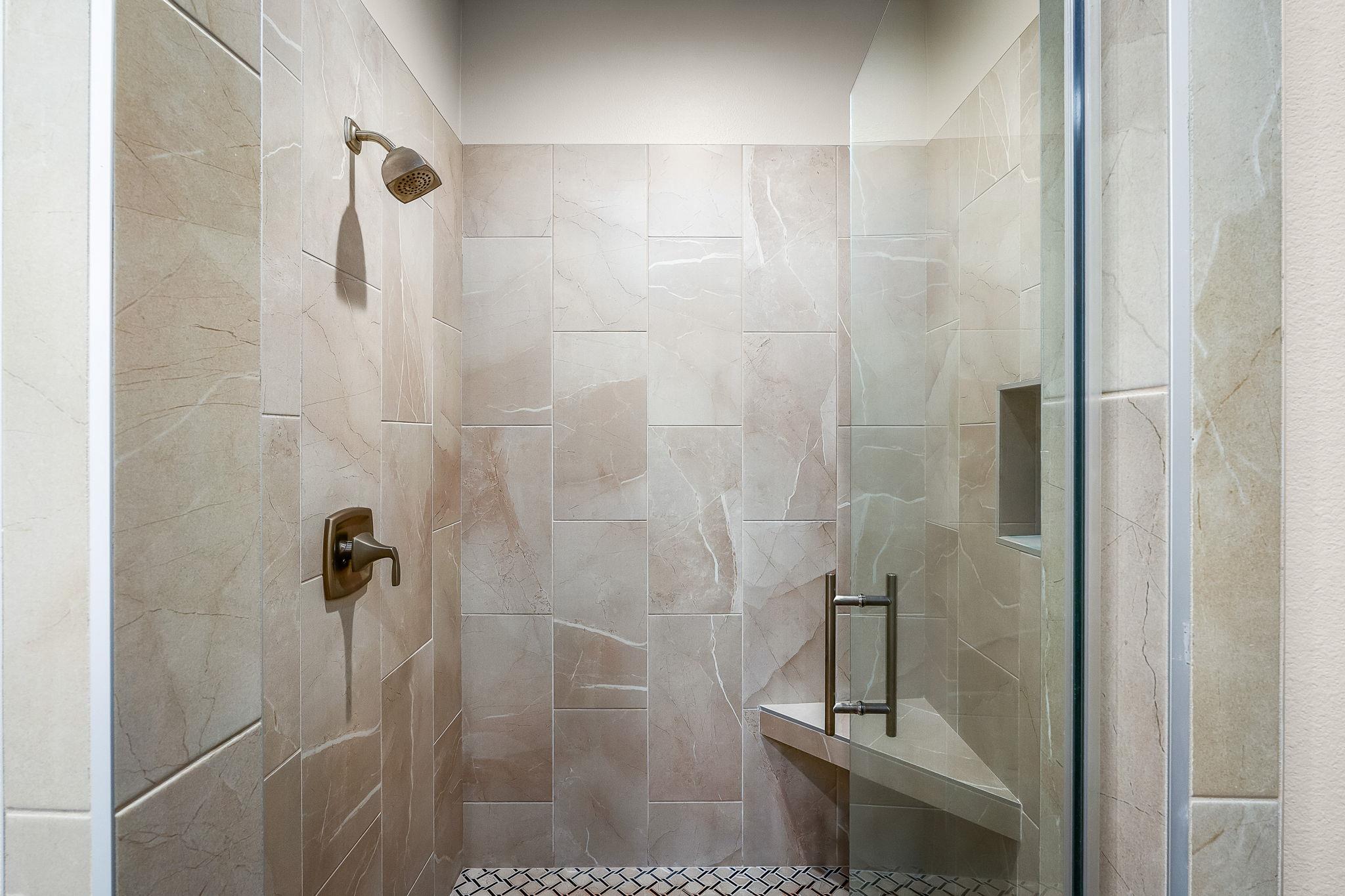 361 Rolling View Ct, Canyon Lake, TX 78133