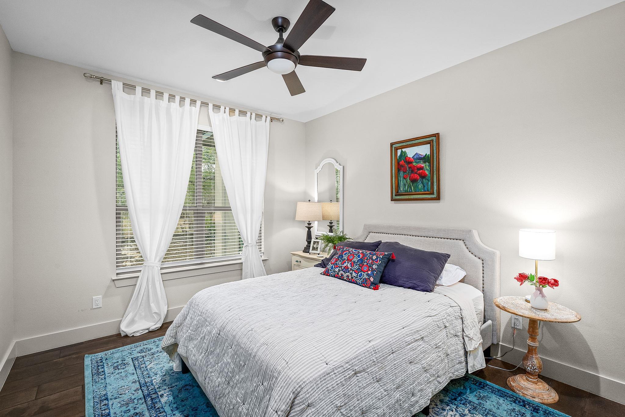 361 Rolling View Ct, Canyon Lake, TX 78133