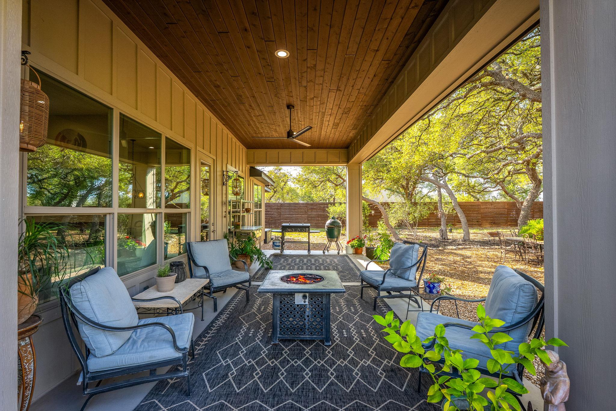 361 Rolling View Ct, Canyon Lake, TX 78133