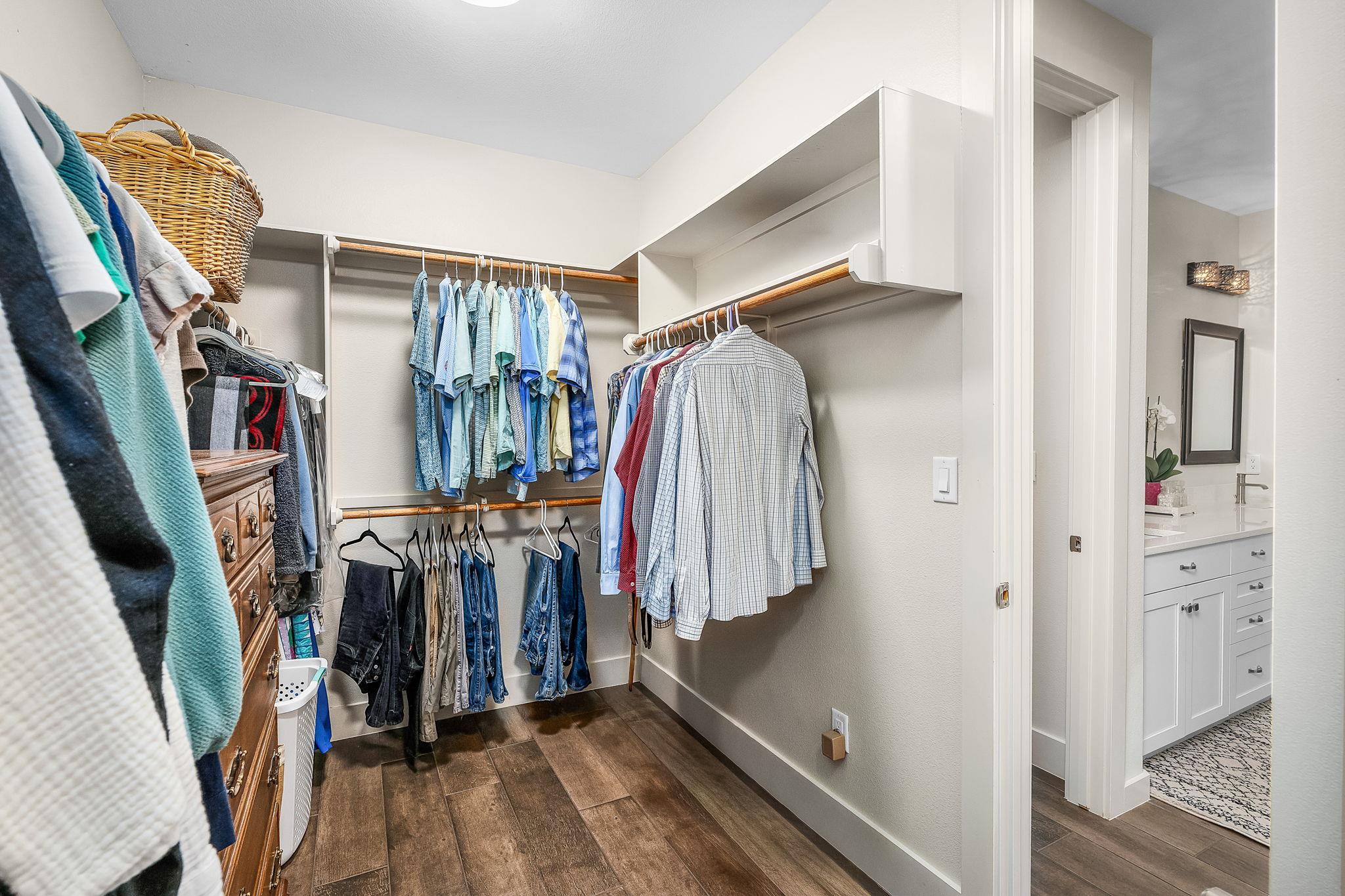 361 Rolling View Ct, Canyon Lake, TX 78133