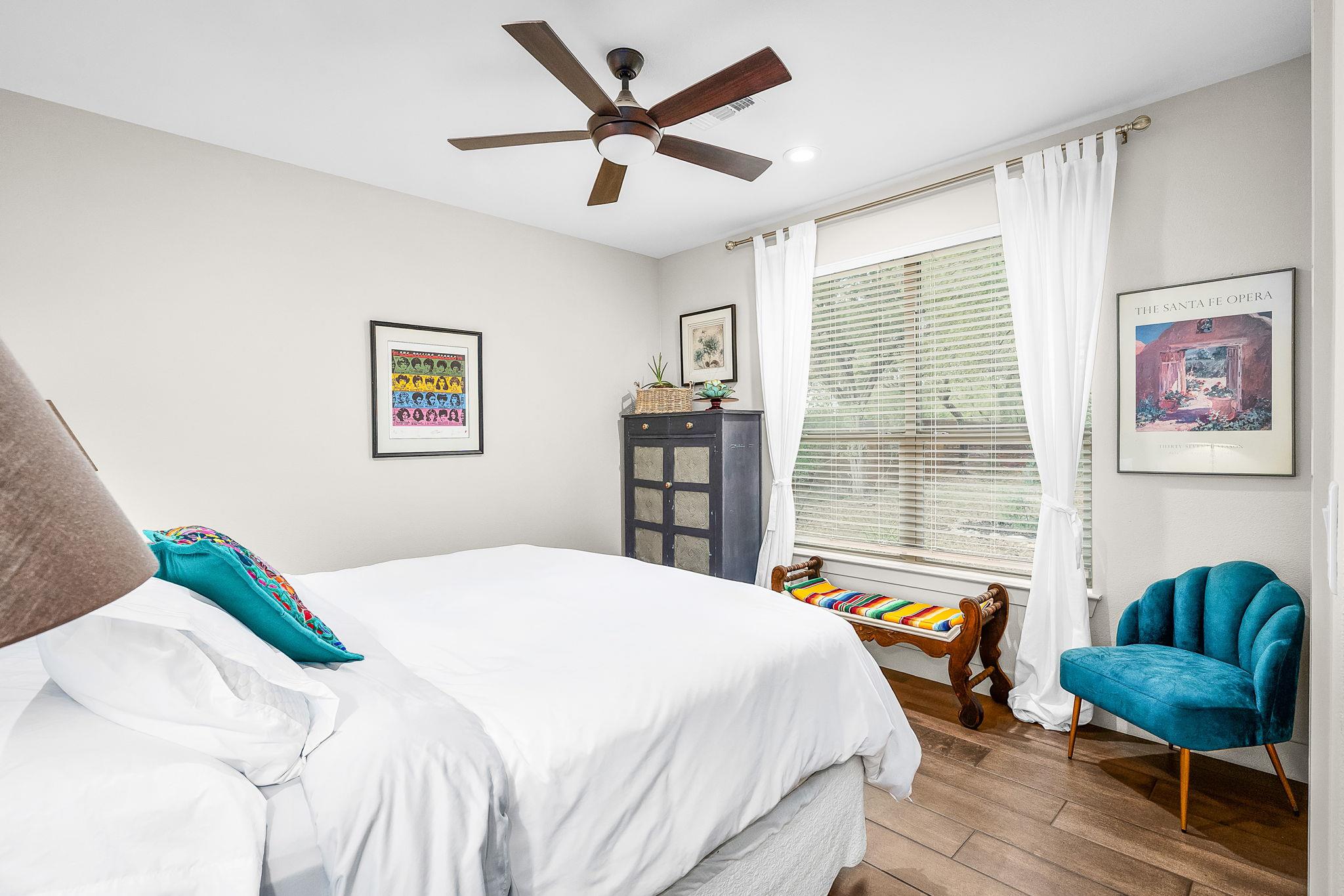 361 Rolling View Ct, Canyon Lake, TX 78133