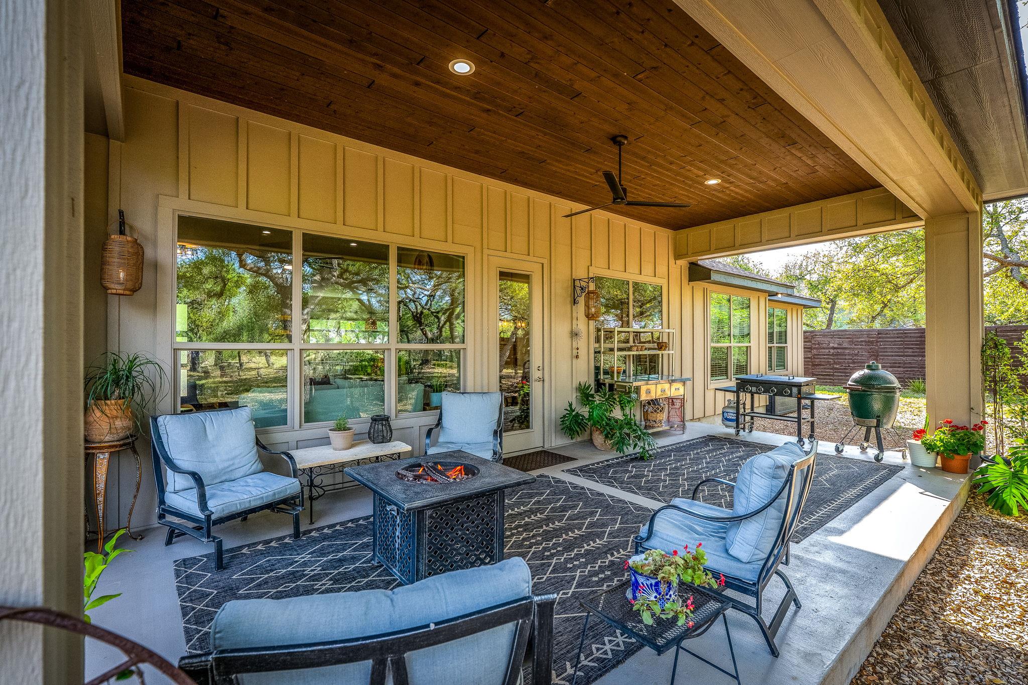 361 Rolling View Ct, Canyon Lake, TX 78133