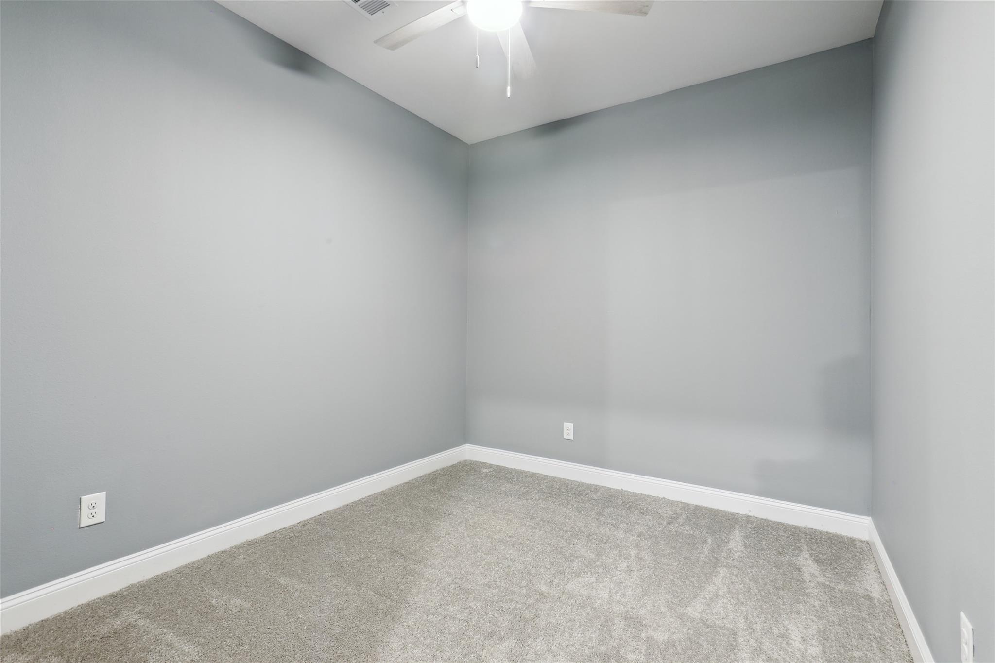 130 Creekwood Trl, Cedar Creek, TX 78612