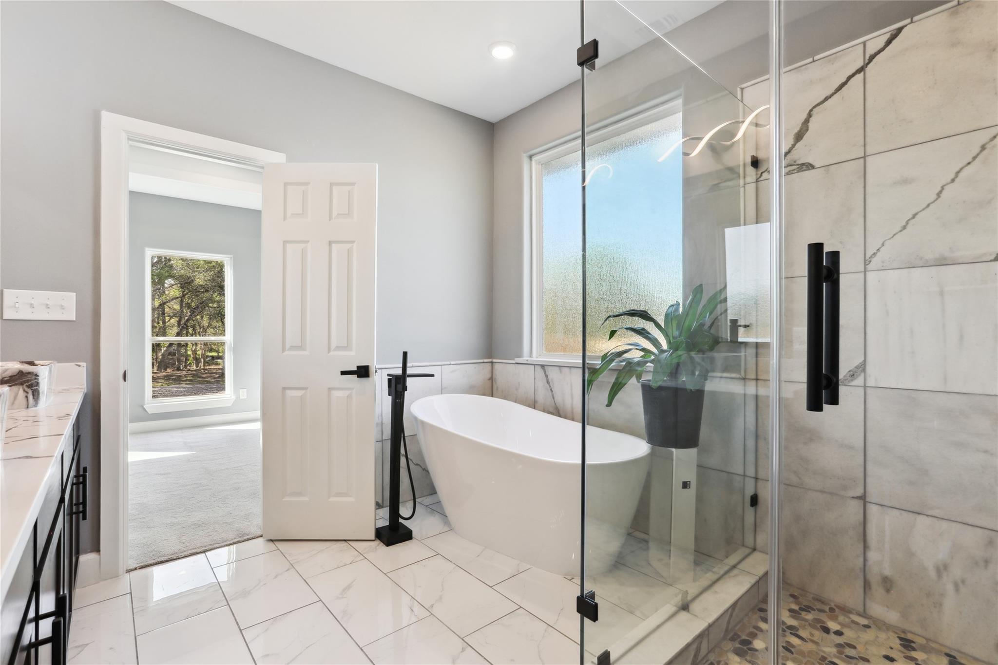 130 Creekwood Trl, Cedar Creek, TX 78612