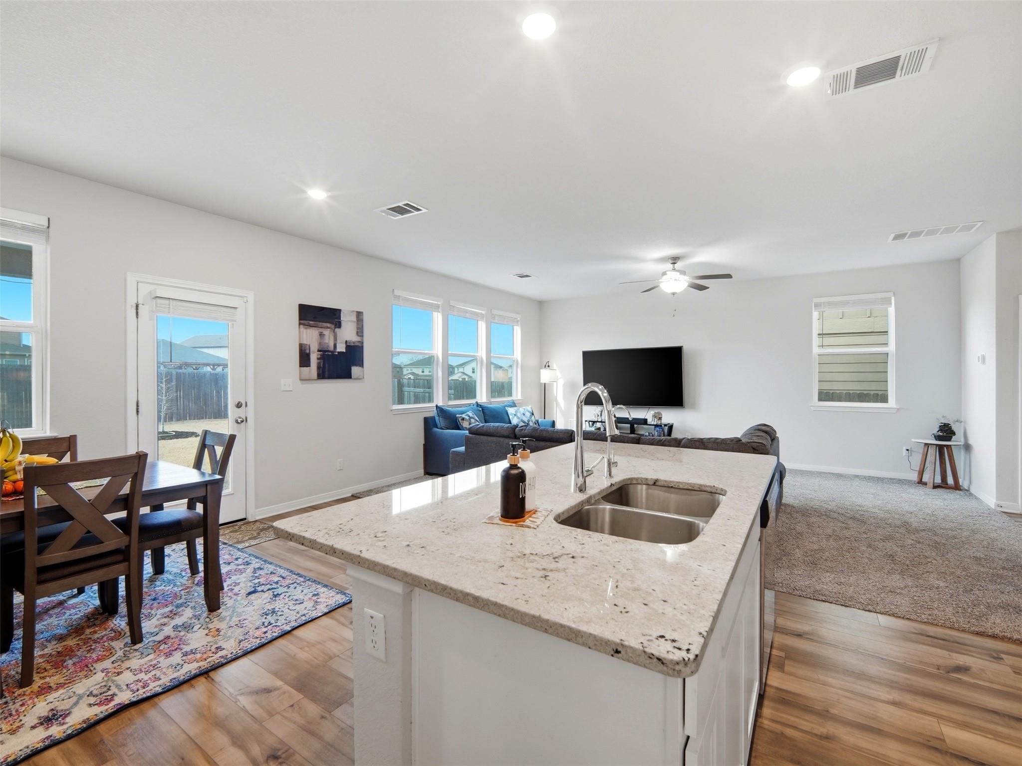 135 Mason Hill Ln, Georgetown, TX 78628