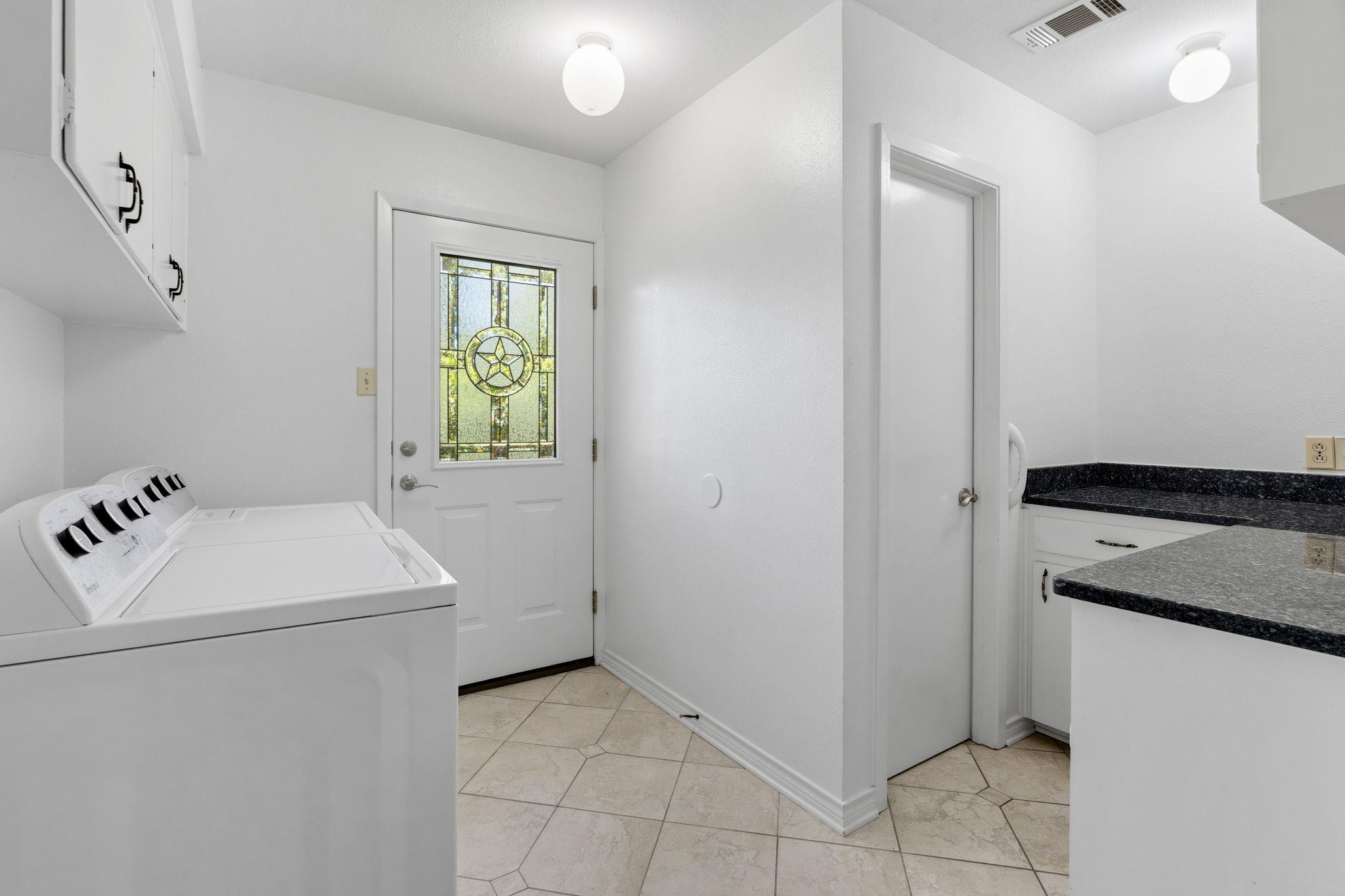 10712 Fountainbleu Cir, Austin, TX 78750