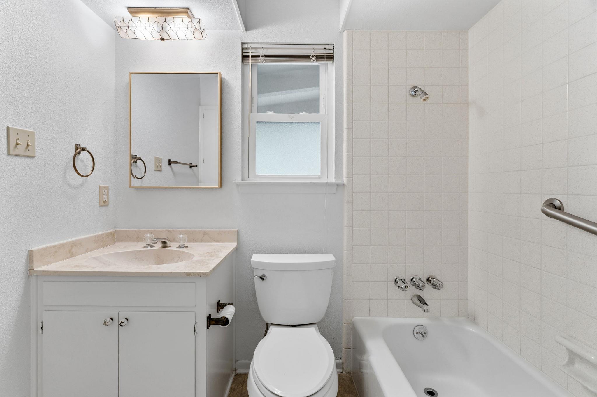 10712 Fountainbleu Cir, Austin, TX 78750