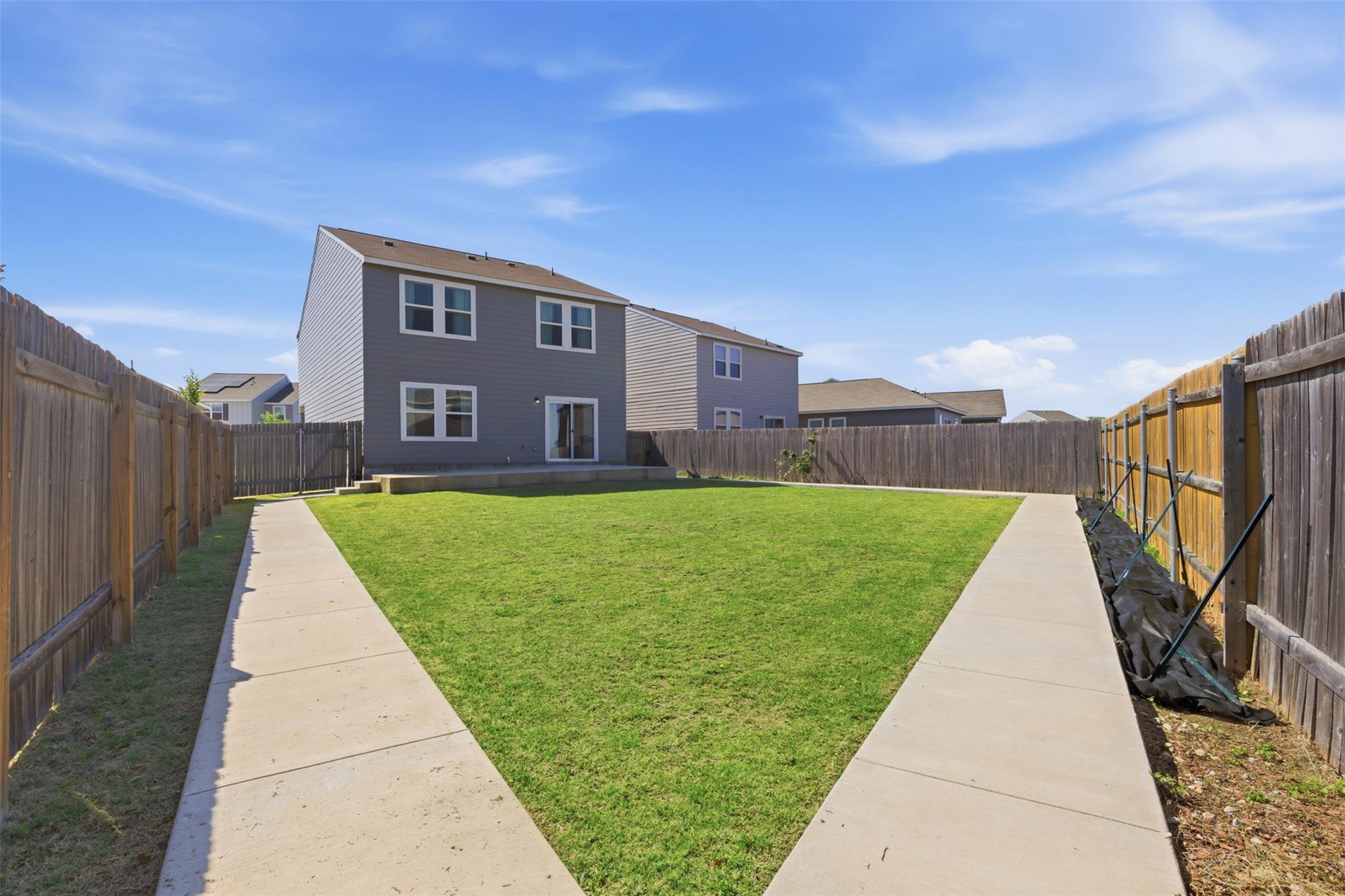 348 Bell Rings Dr, Jarrell, TX 76537