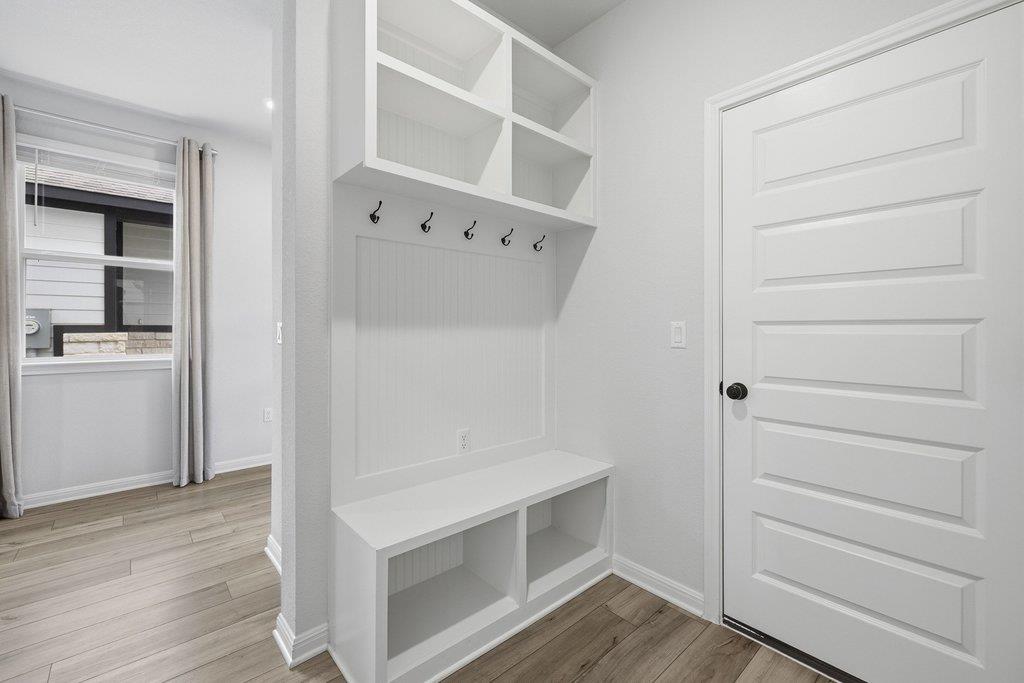 8001 Andravida Dr, Austin, TX 78747