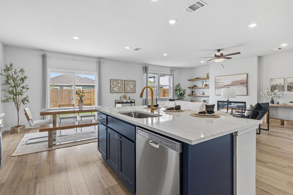 8001 Andravida Dr, Austin, TX 78747