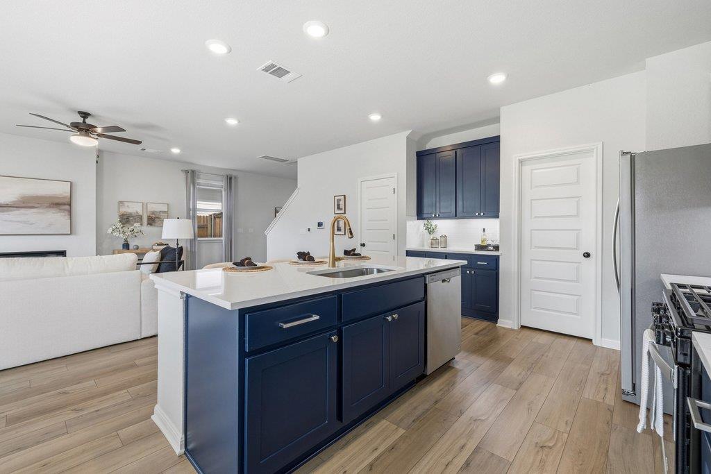 8001 Andravida Dr, Austin, TX 78747