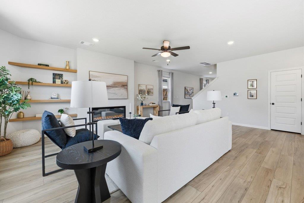 8001 Andravida Dr, Austin, TX 78747