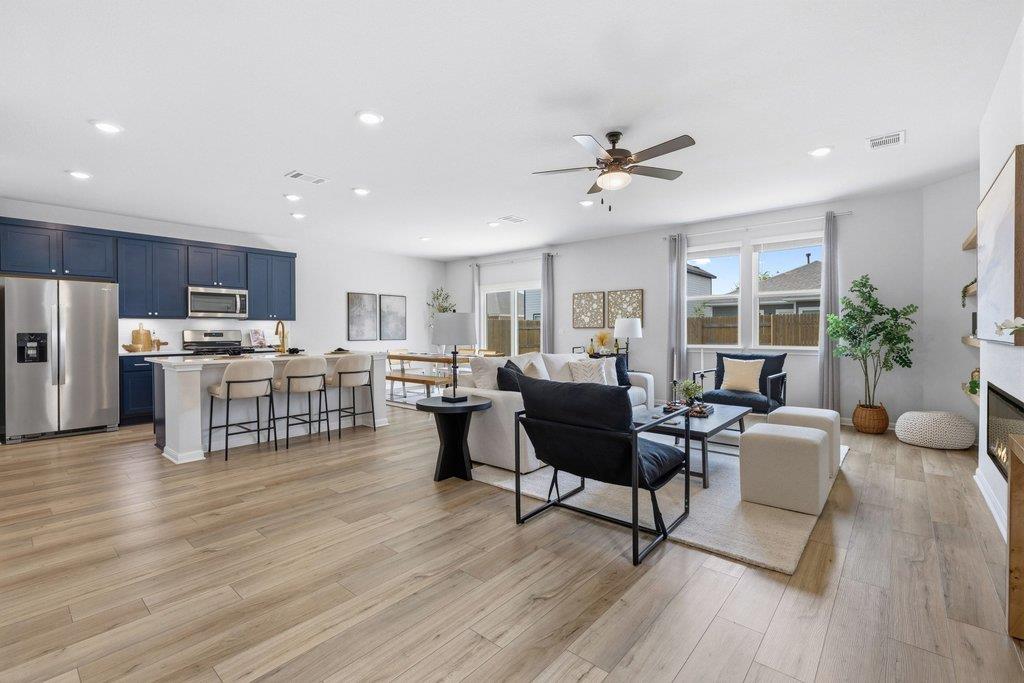 8001 Andravida Dr, Austin, TX 78747