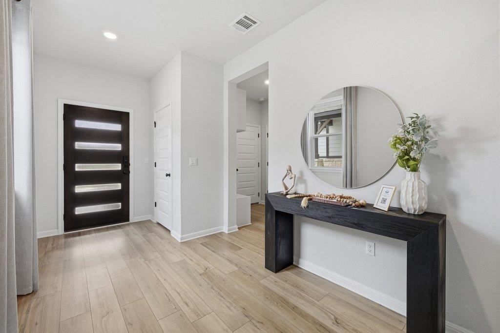 8001 Andravida Dr, Austin, TX 78747