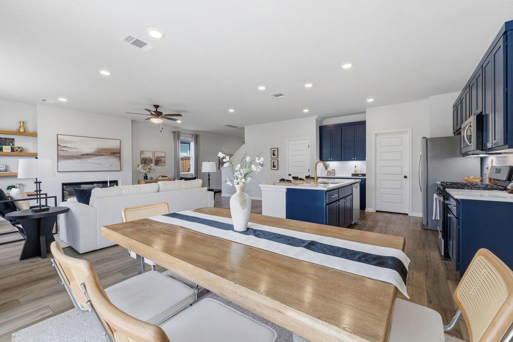 8001 Andravida Dr, Austin, TX 78747