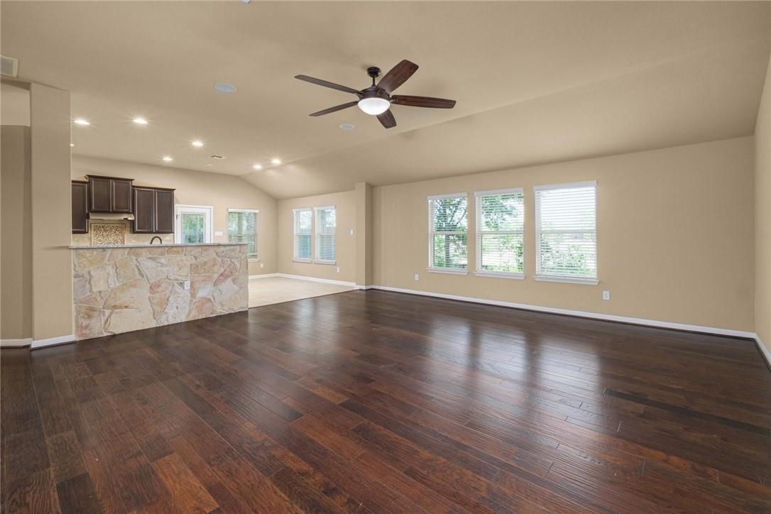 375 Enchanted Woods Trl, Buda, TX 78610