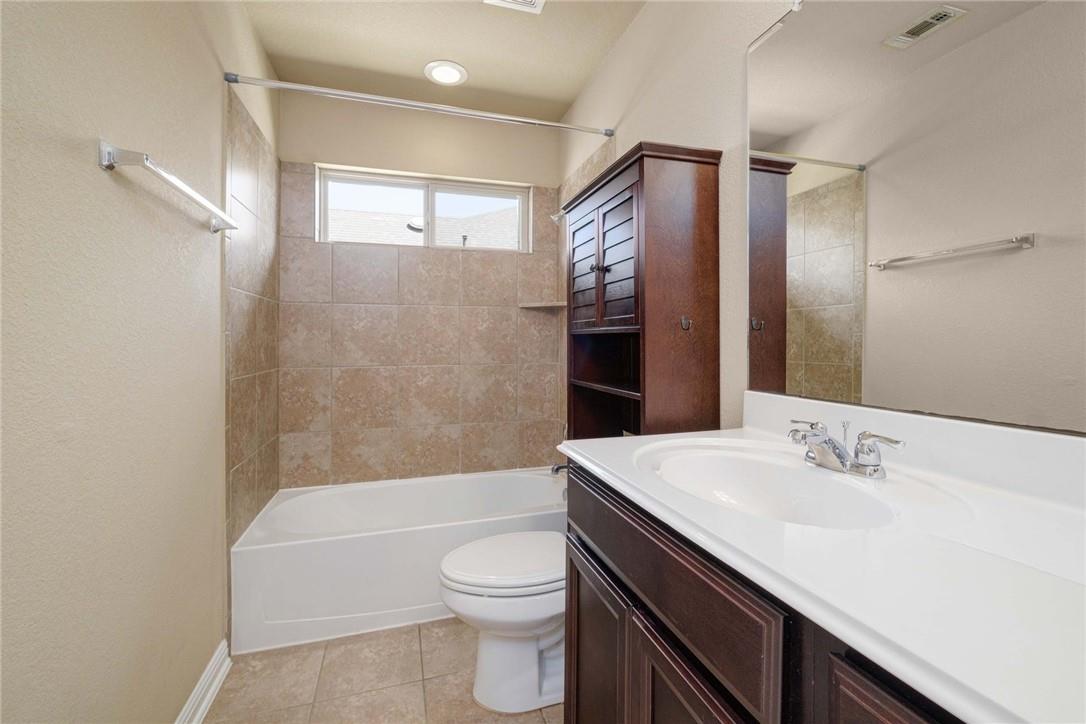 375 Enchanted Woods Trl, Buda, TX 78610