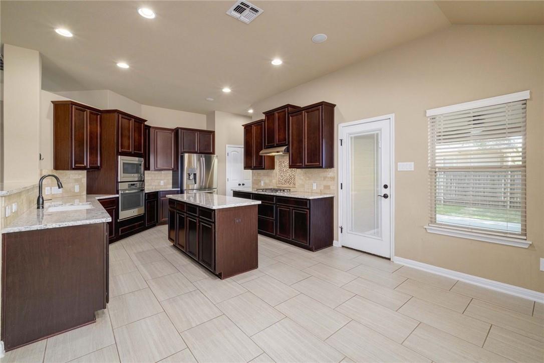 375 Enchanted Woods Trl, Buda, TX 78610