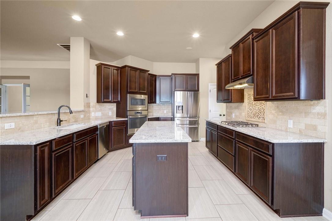 375 Enchanted Woods Trl, Buda, TX 78610