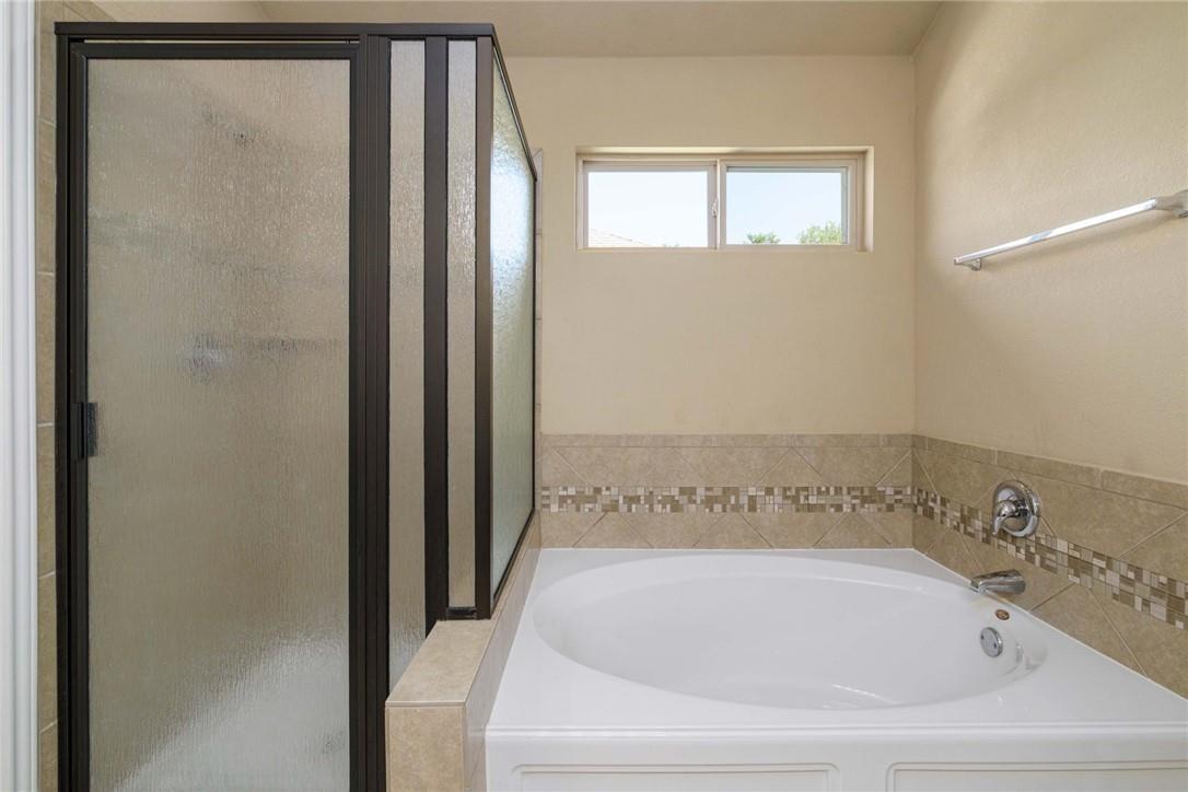 375 Enchanted Woods Trl, Buda, TX 78610