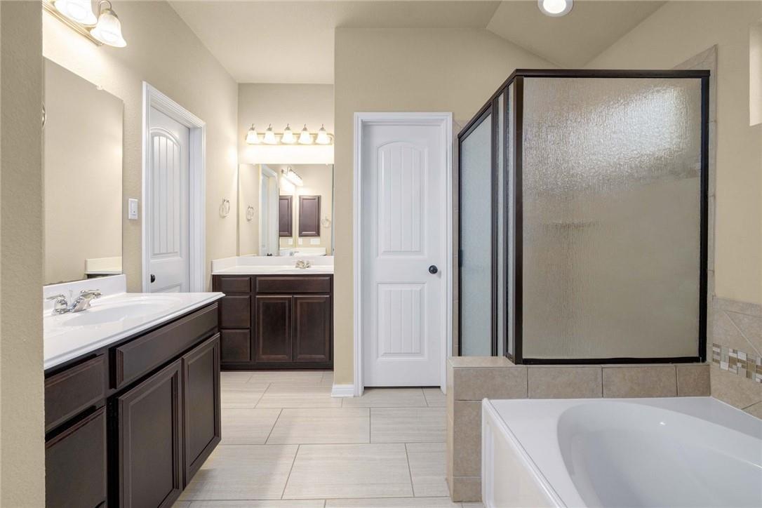 375 Enchanted Woods Trl, Buda, TX 78610