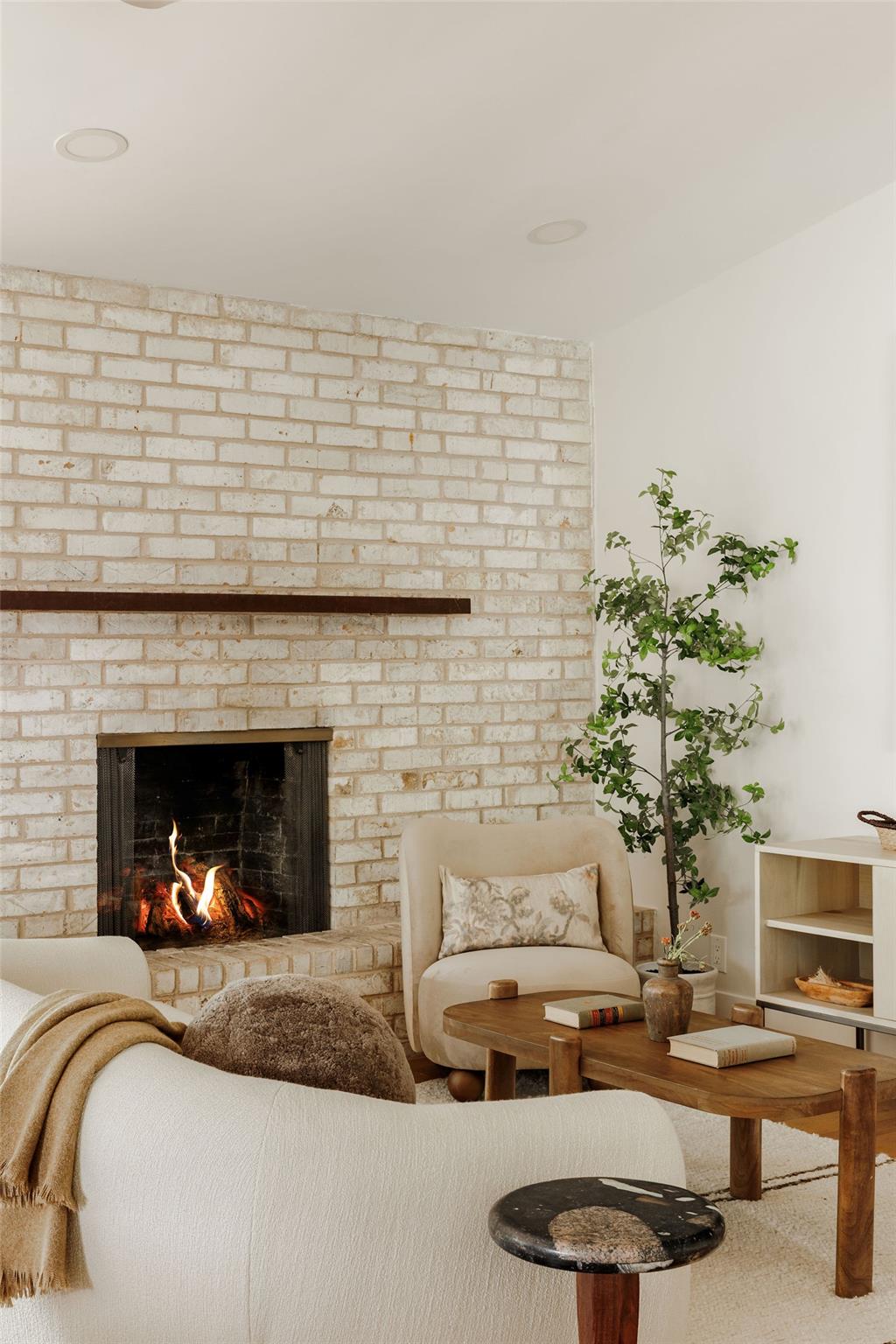 2401 Vassal Dr, Austin, TX 78748