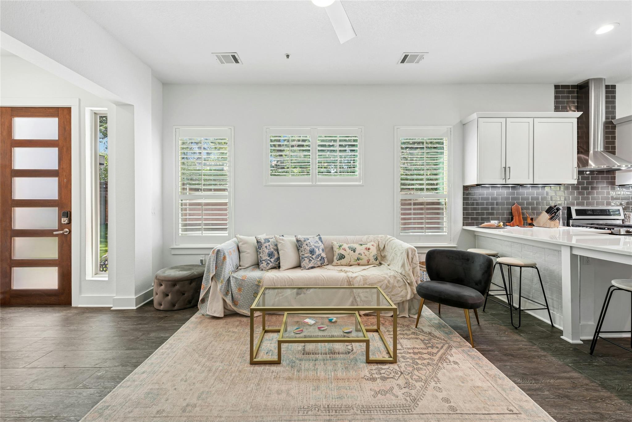 404 W Alpine Rd # 17, Austin, TX 78704