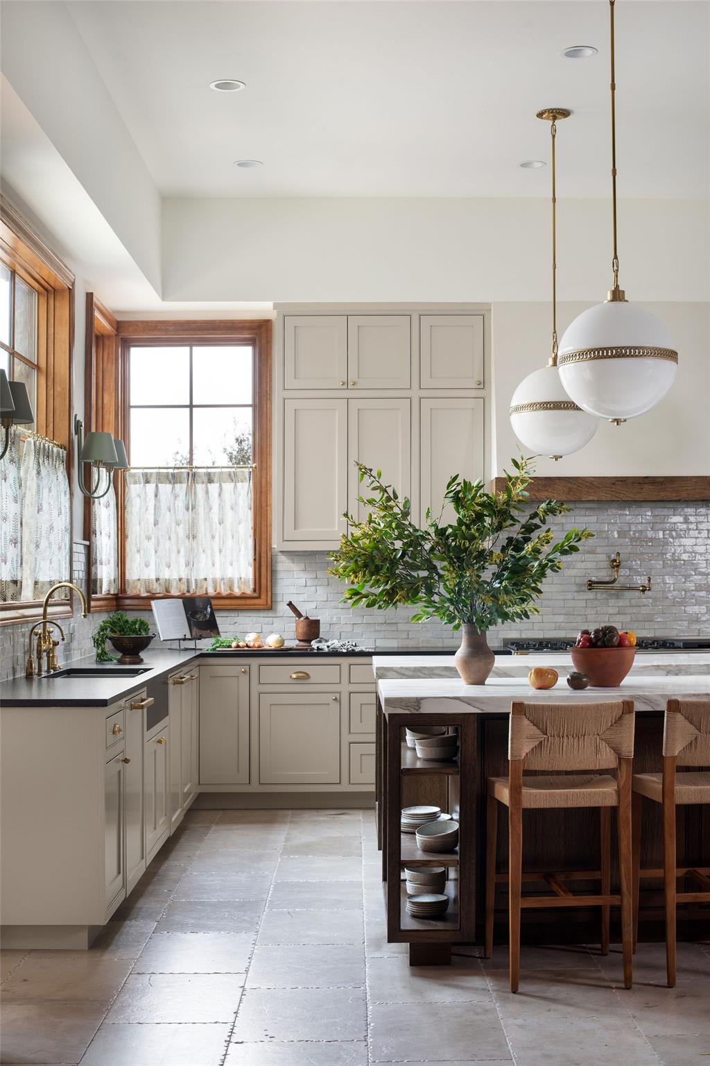 600 Logans Ln, Austin, TX 78746