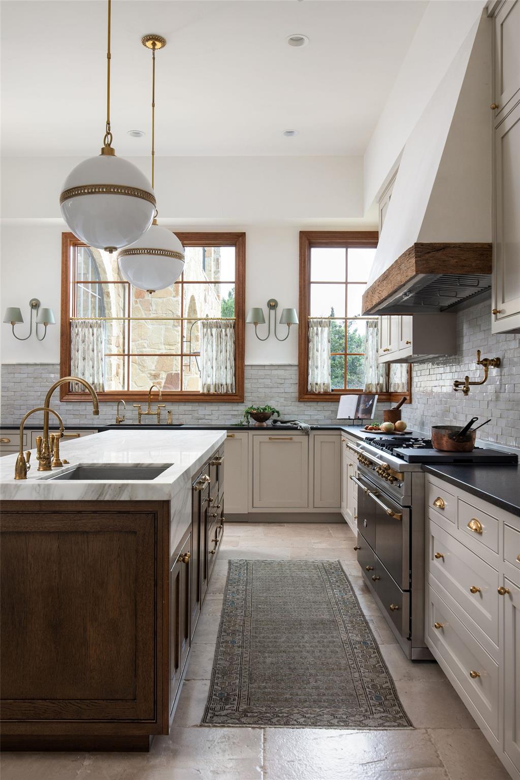 600 Logans Ln, Austin, TX 78746