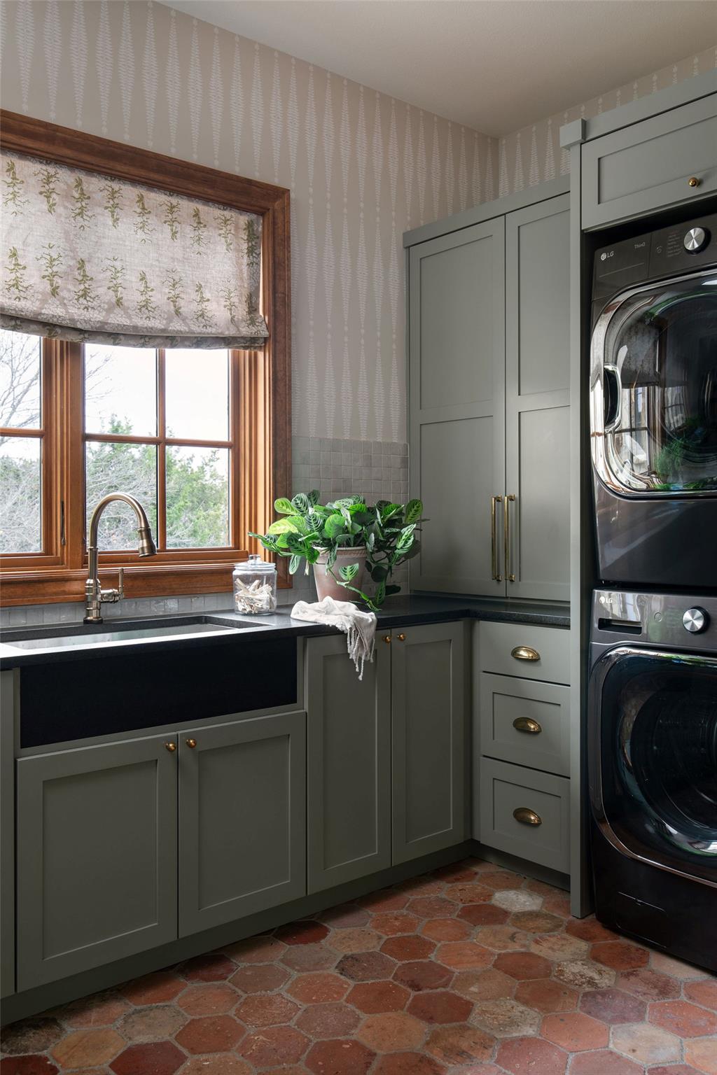 600 Logans Ln, Austin, TX 78746