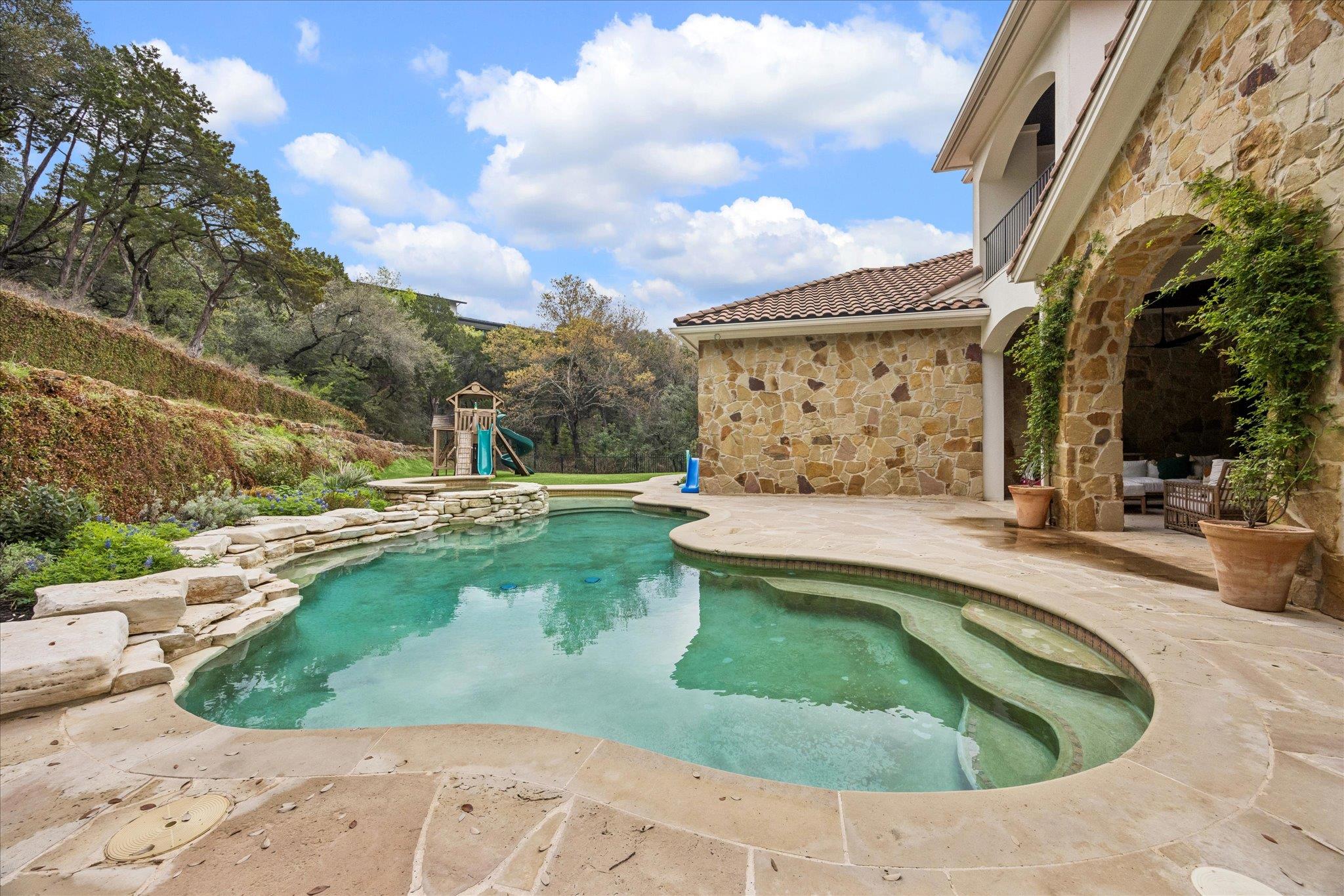 600 Logans Ln, Austin, TX 78746