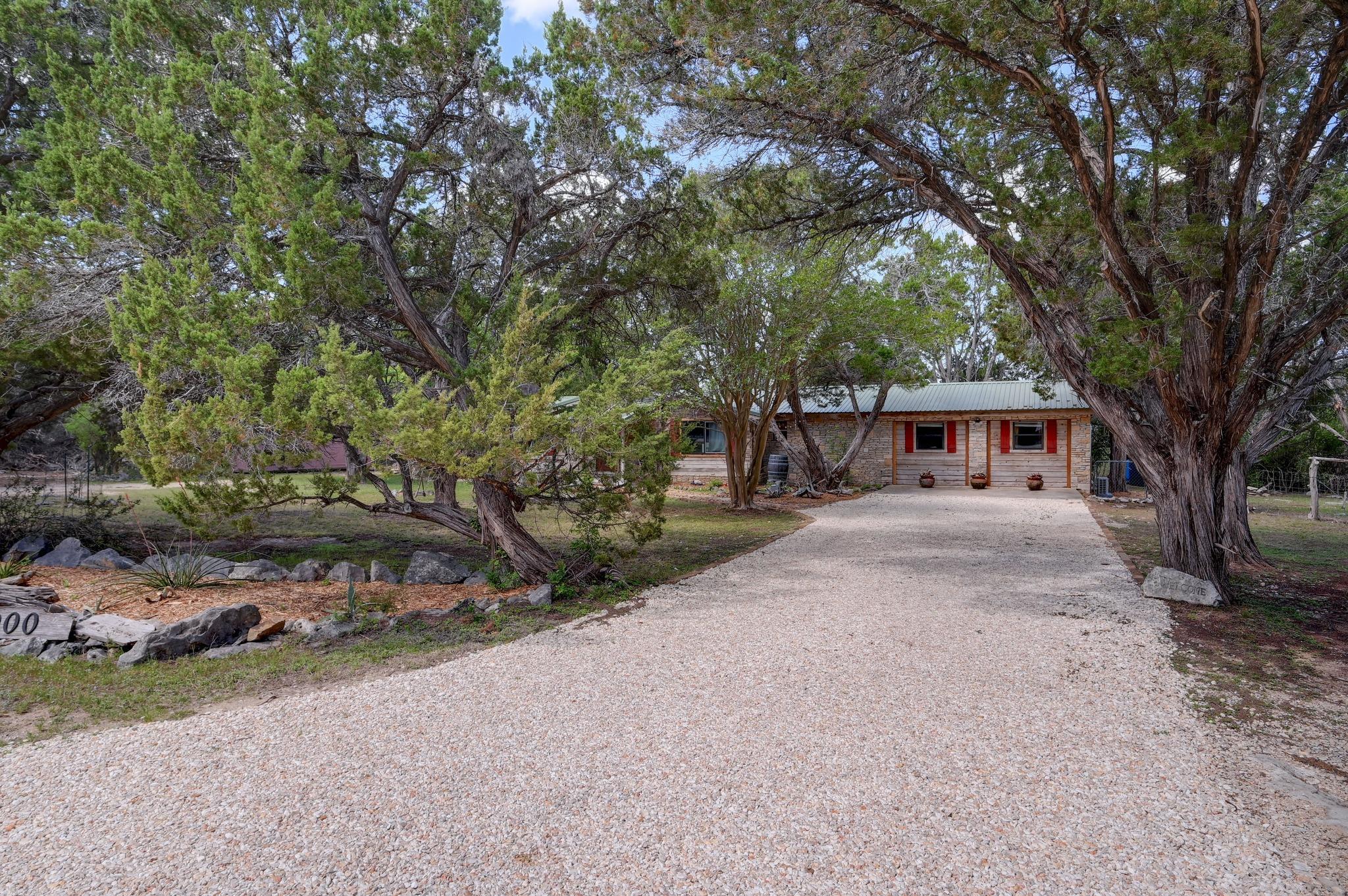 900 Box Canyon Rd, Wimberley, TX 78676