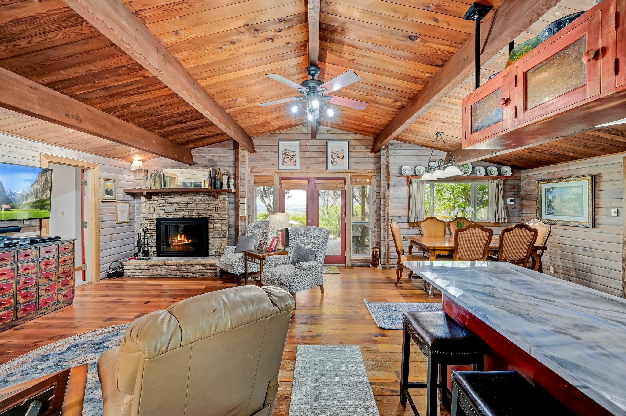 900 Box Canyon Rd, Wimberley, TX 78676