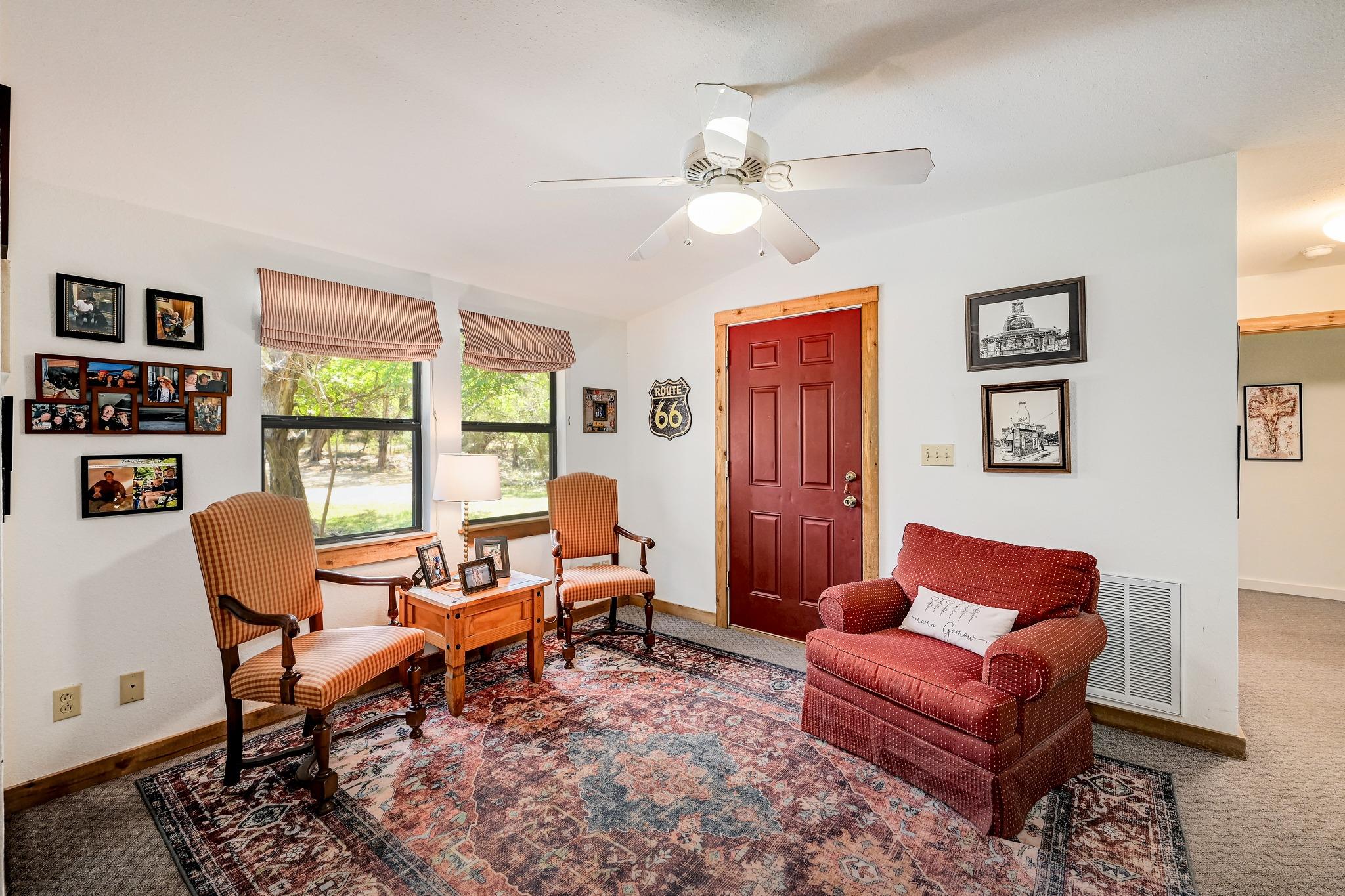 900 Box Canyon Rd, Wimberley, TX 78676