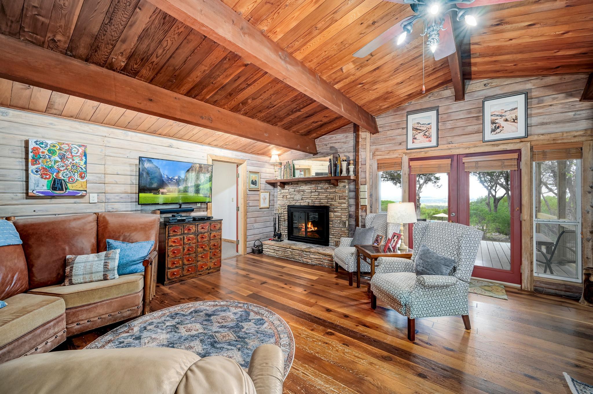 900 Box Canyon Rd, Wimberley, TX 78676