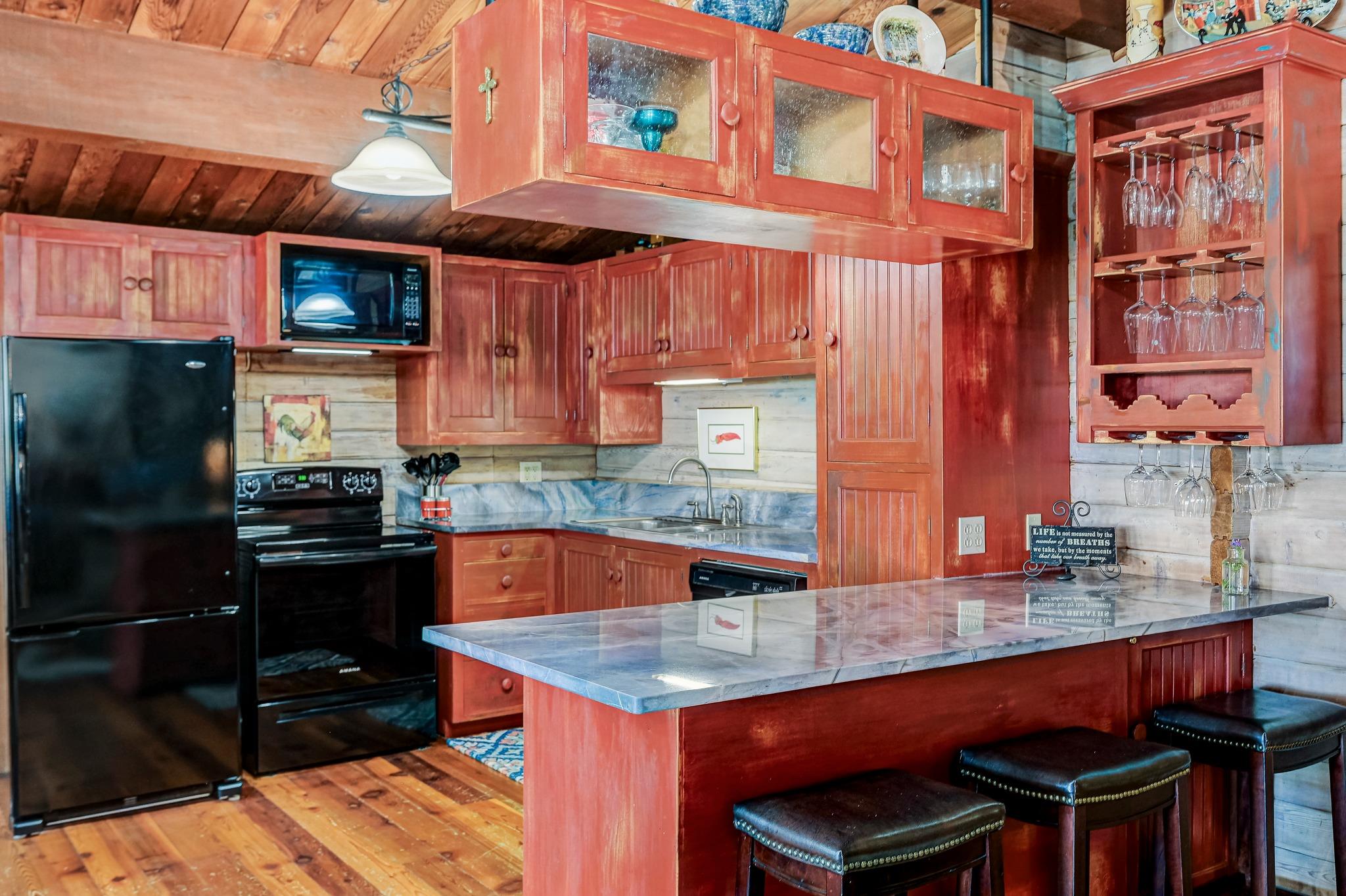 900 Box Canyon Rd, Wimberley, TX 78676