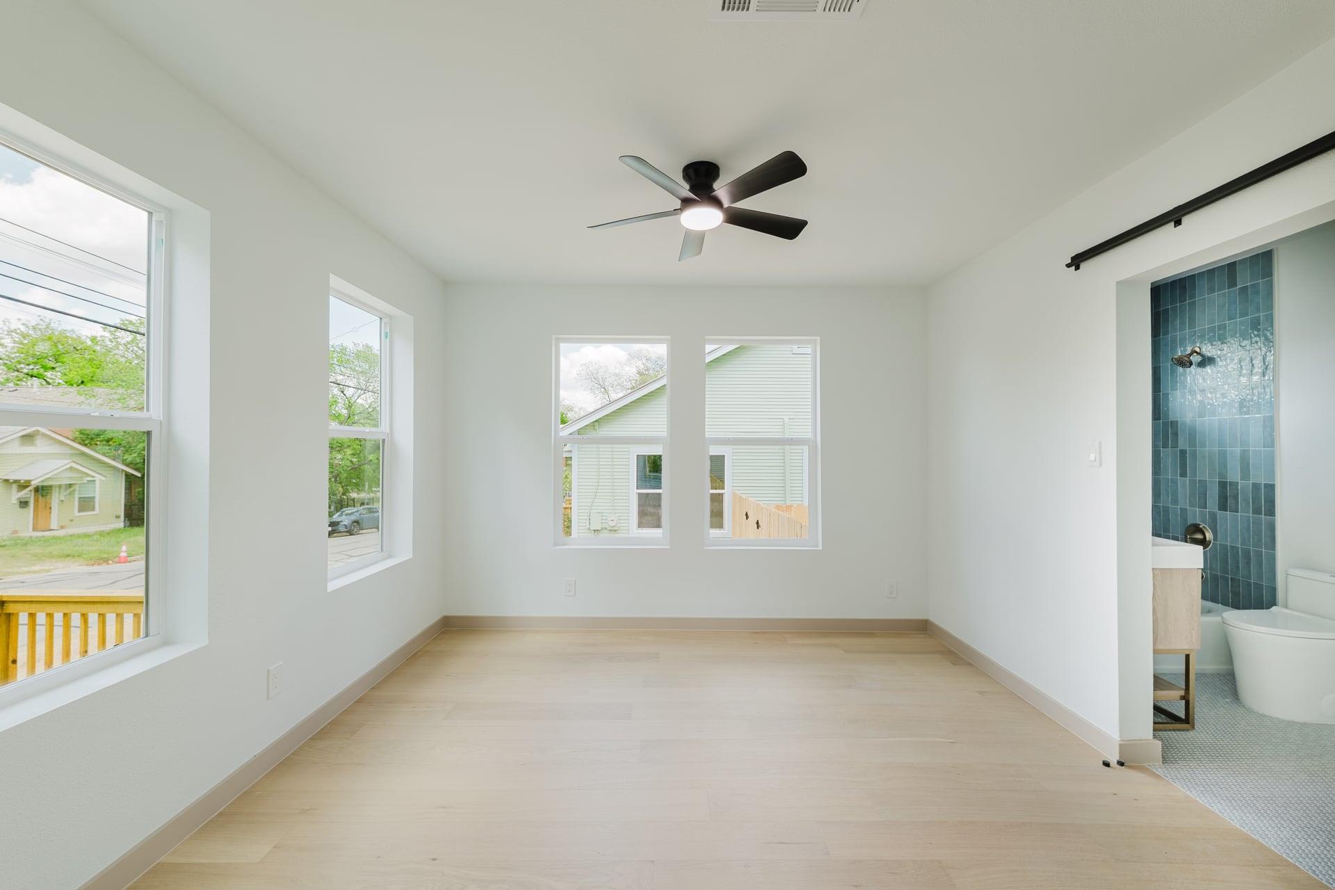 1905 E 21 St, Austin, TX 78722