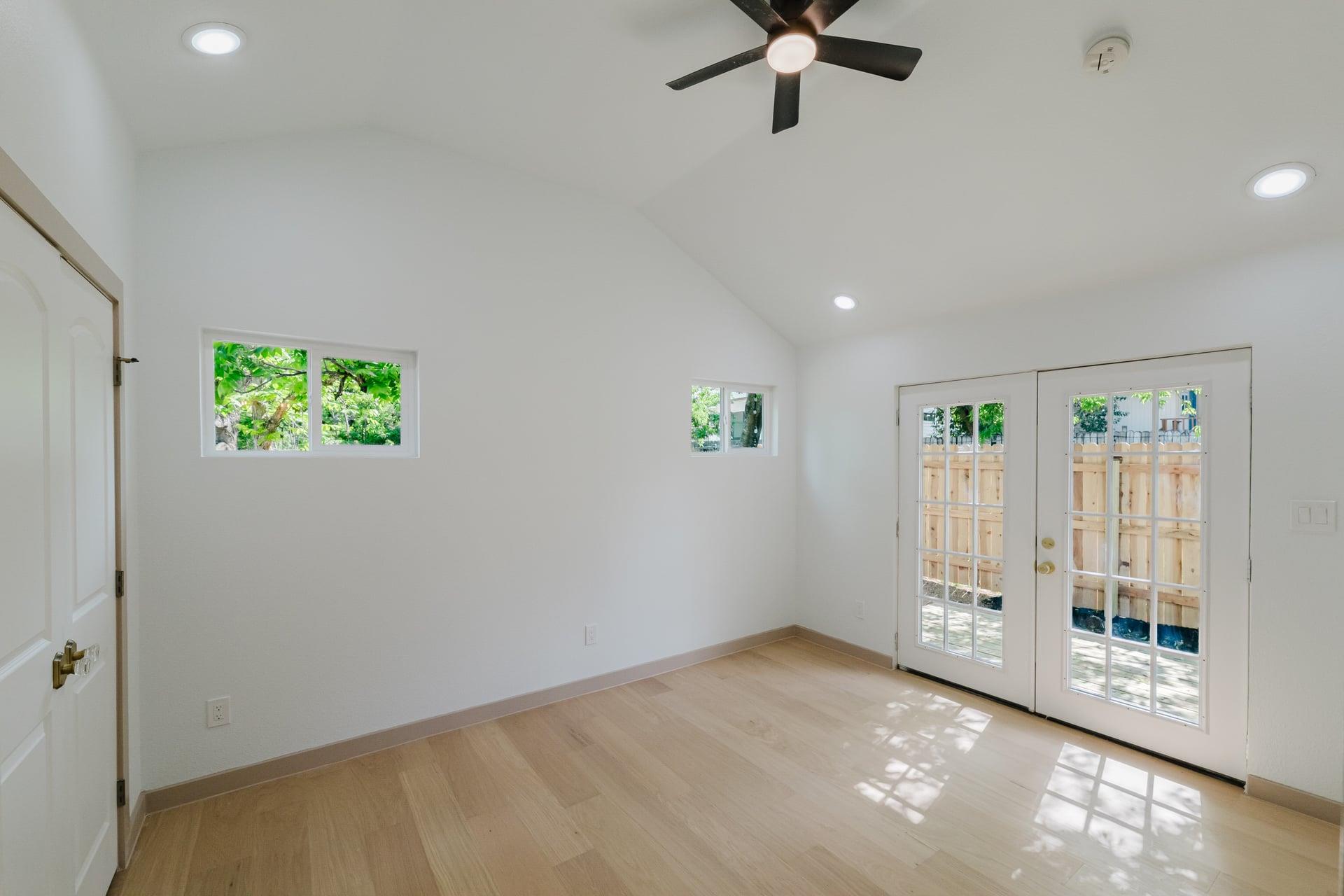 1905 E 21 St, Austin, TX 78722