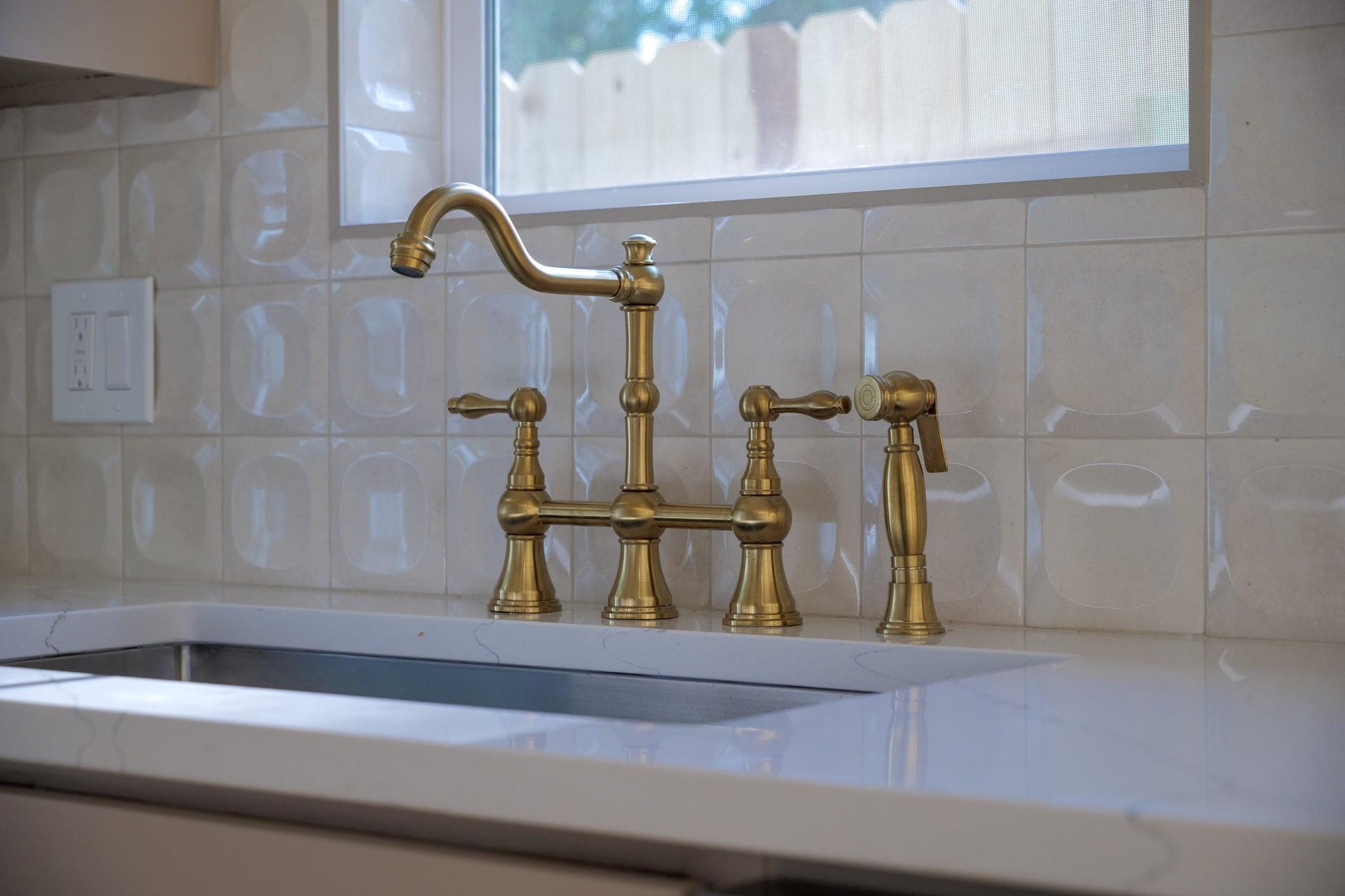 1905 E 21 St, Austin, TX 78722