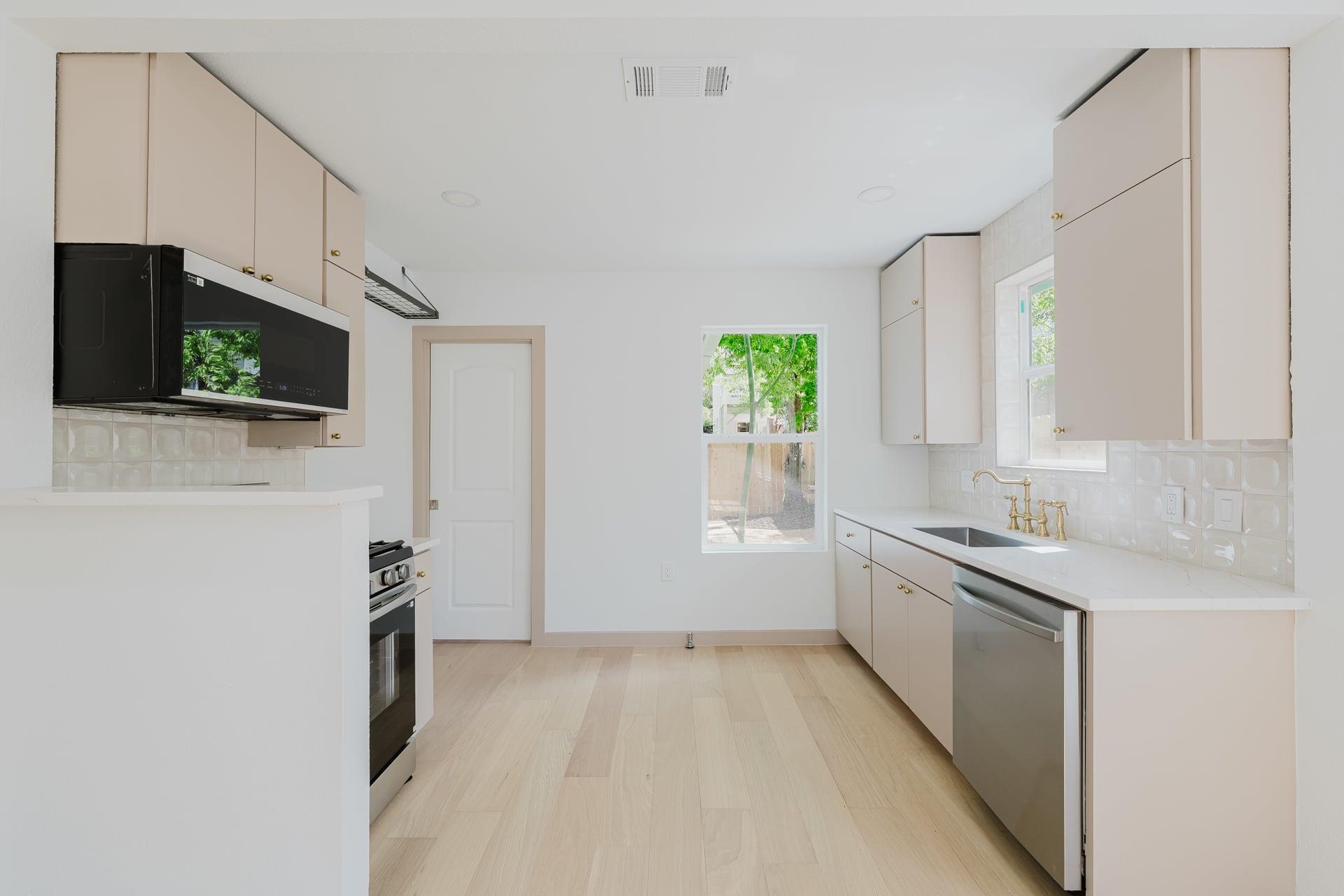 1905 E 21 St, Austin, TX 78722