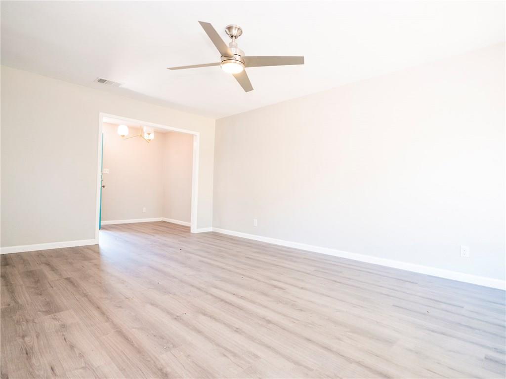 2524 Glen Springs Way # B, Austin, TX 78741