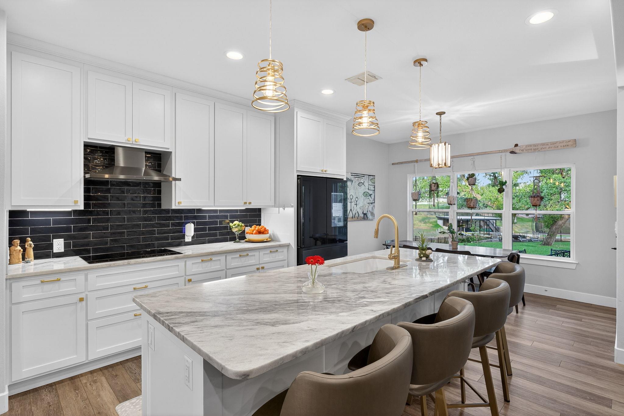 909 Belaire Dr, Granite Shoals, TX 78654