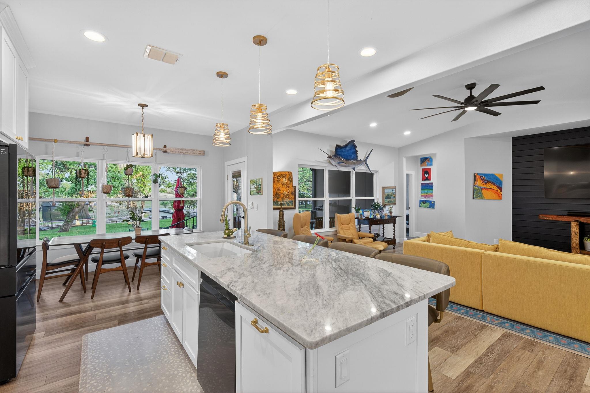 909 Belaire Dr, Granite Shoals, TX 78654