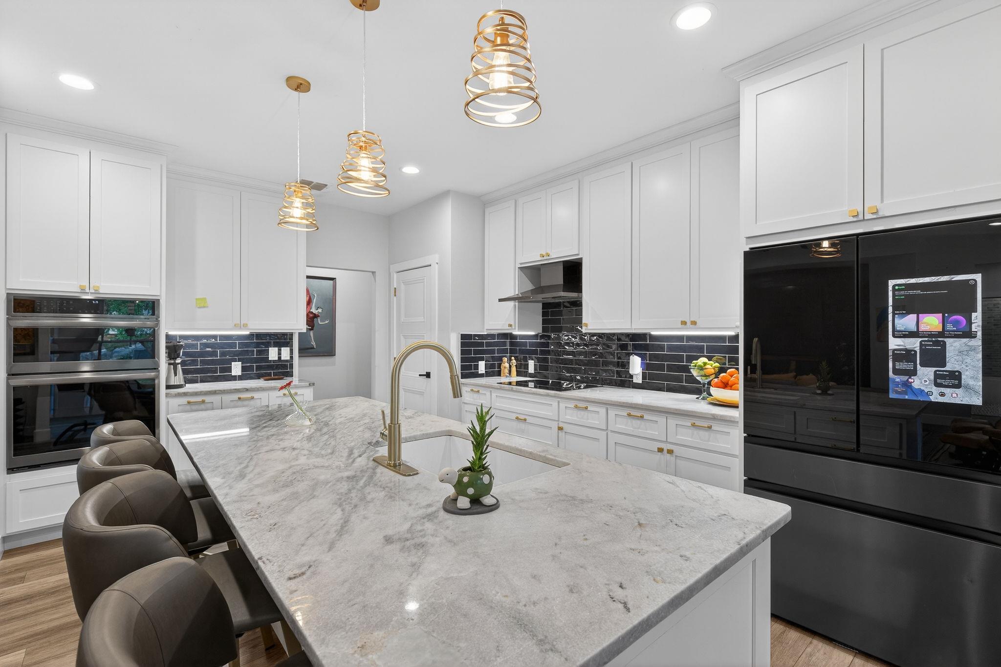 909 Belaire Dr, Granite Shoals, TX 78654