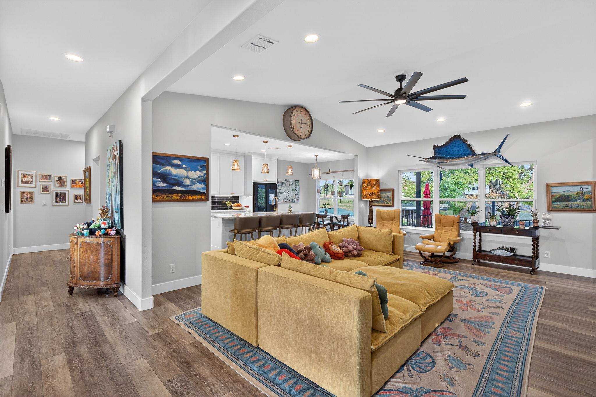 909 Belaire Dr, Granite Shoals, TX 78654