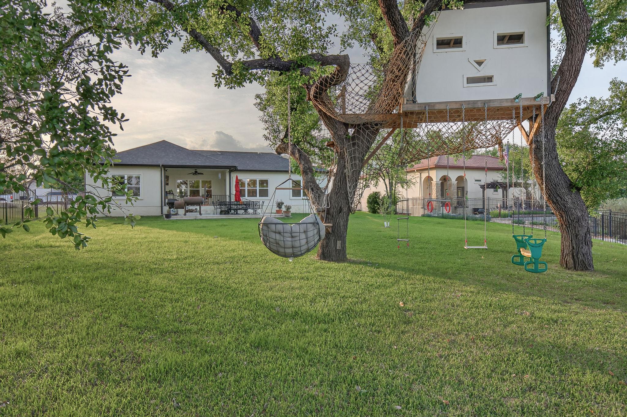 909 Belaire Dr, Granite Shoals, TX 78654